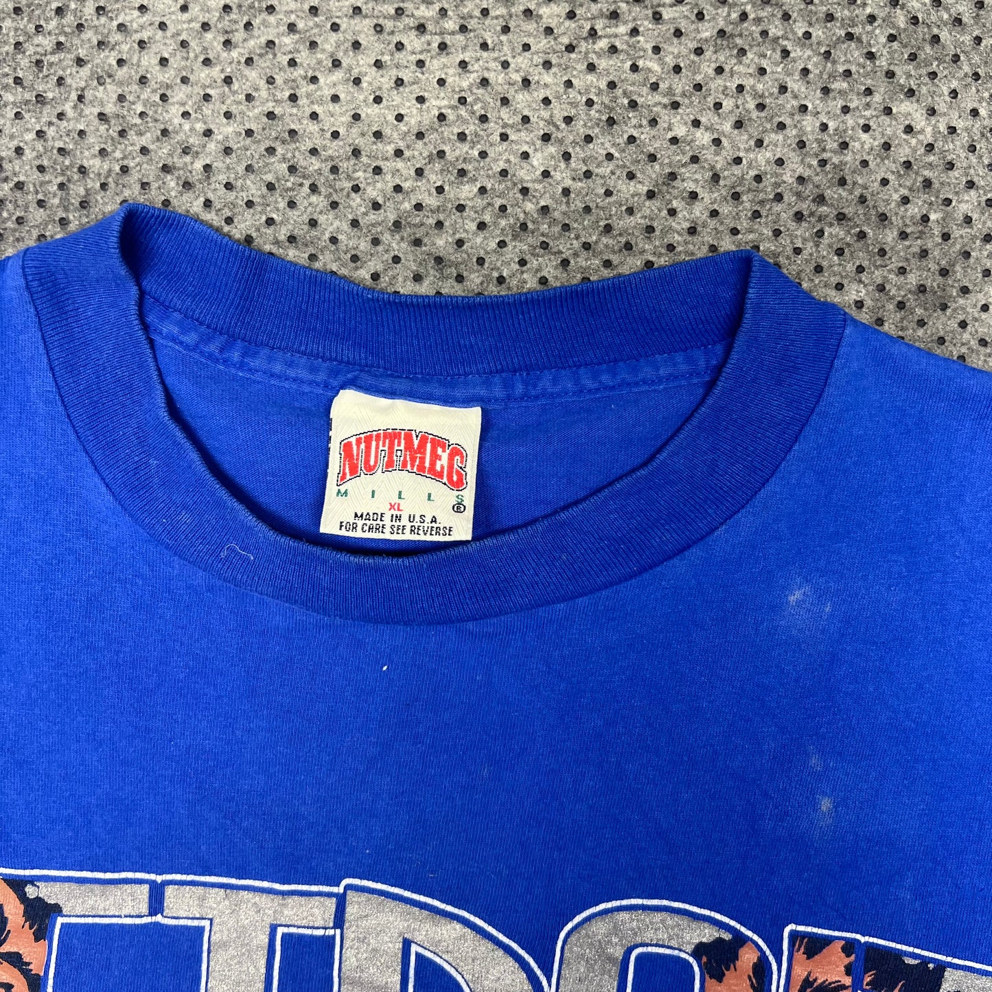 Vintage 1993 Nutmeg Detroit Lions Football Center Logo Spell Out Tee XL