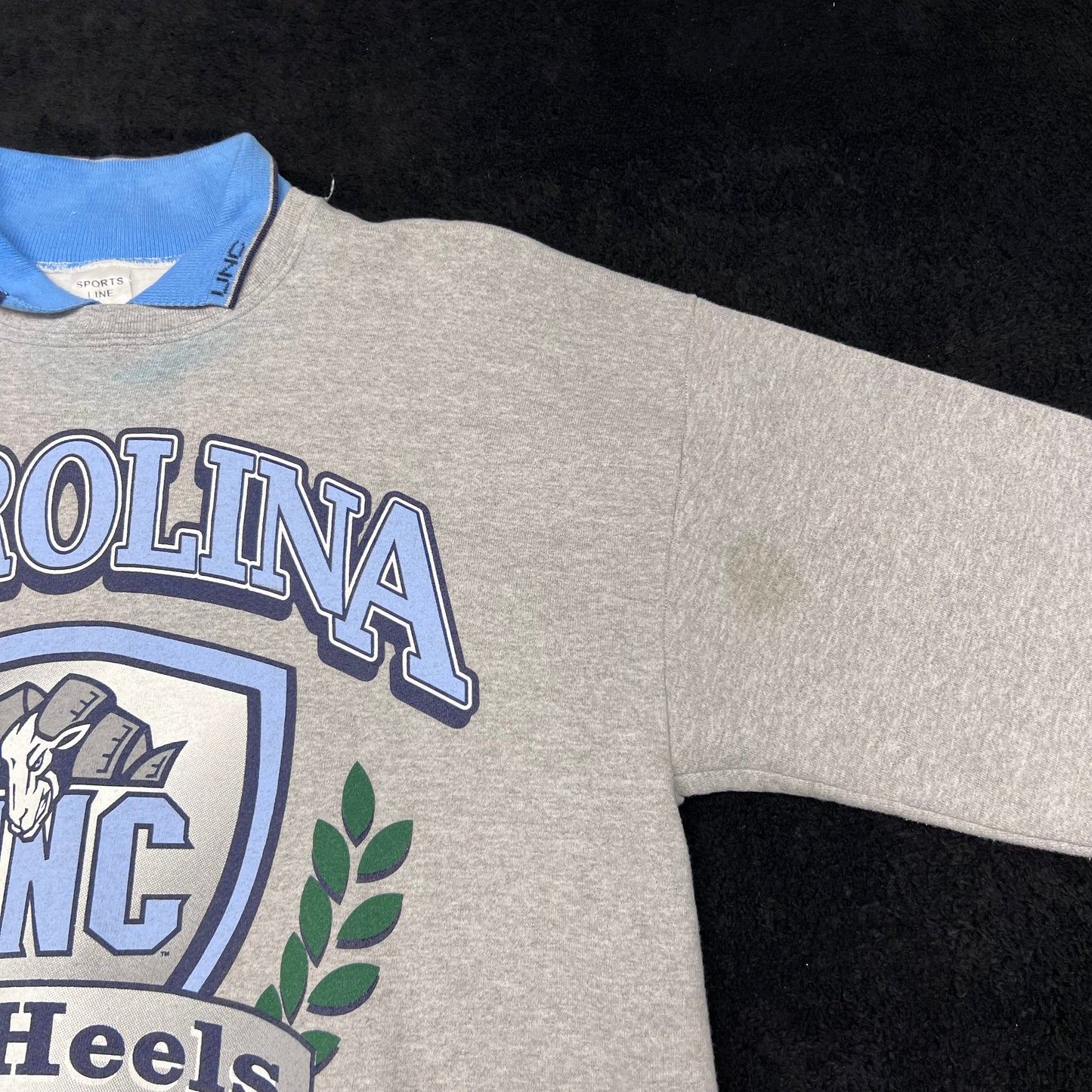 Vintage 90s North Carolina University Tar Heels Shield Collared Sweatshirt XXL