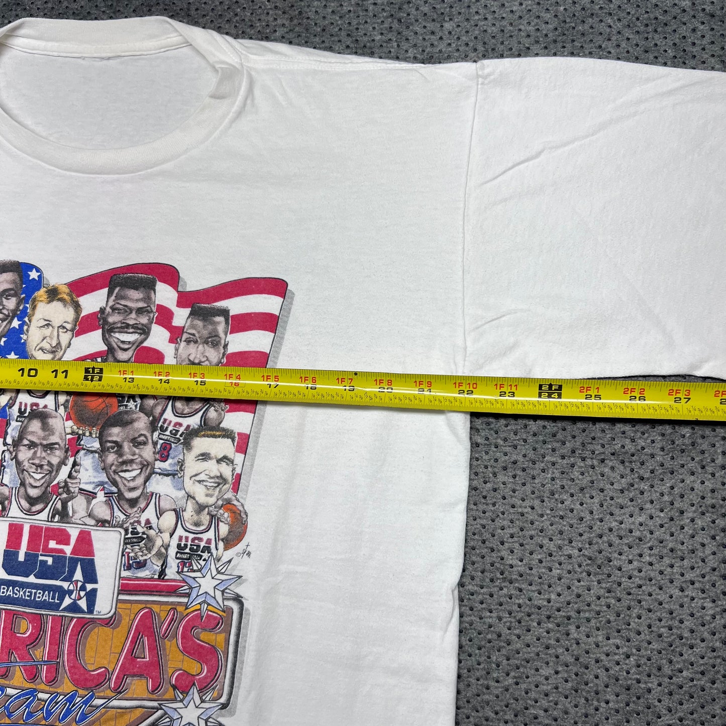 Vintage 1991 Salem USA Olympic Basketball Americas Team Caricature Tee L