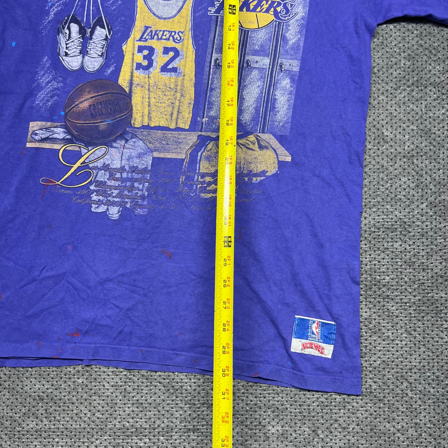 Vintage 90s Nutmeg Los Angeles Lakers Basketball Locker Room Tee XL