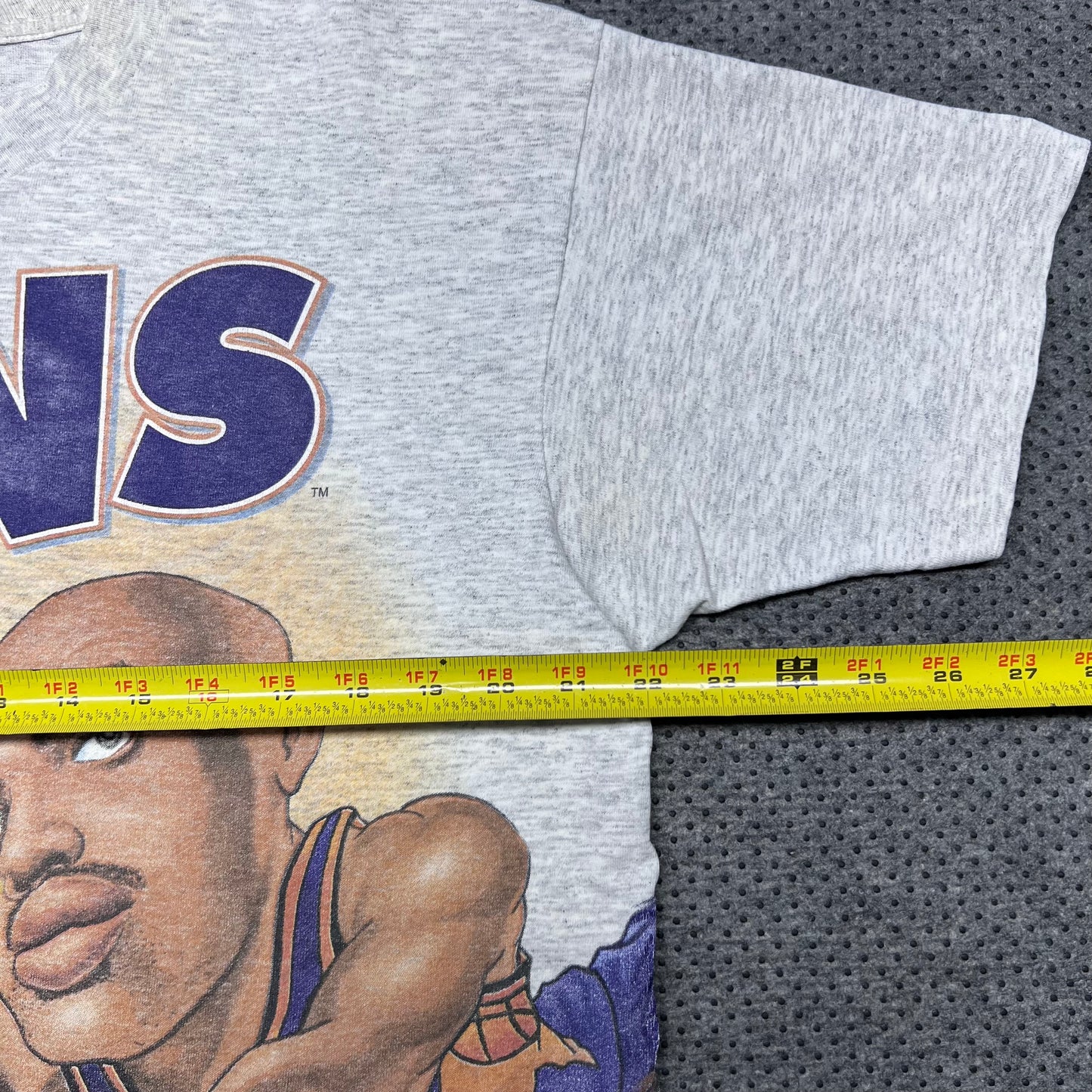 Vintage 90s Salem Phoenix Suns Charles Barkley Wraparound Caricature Tee L