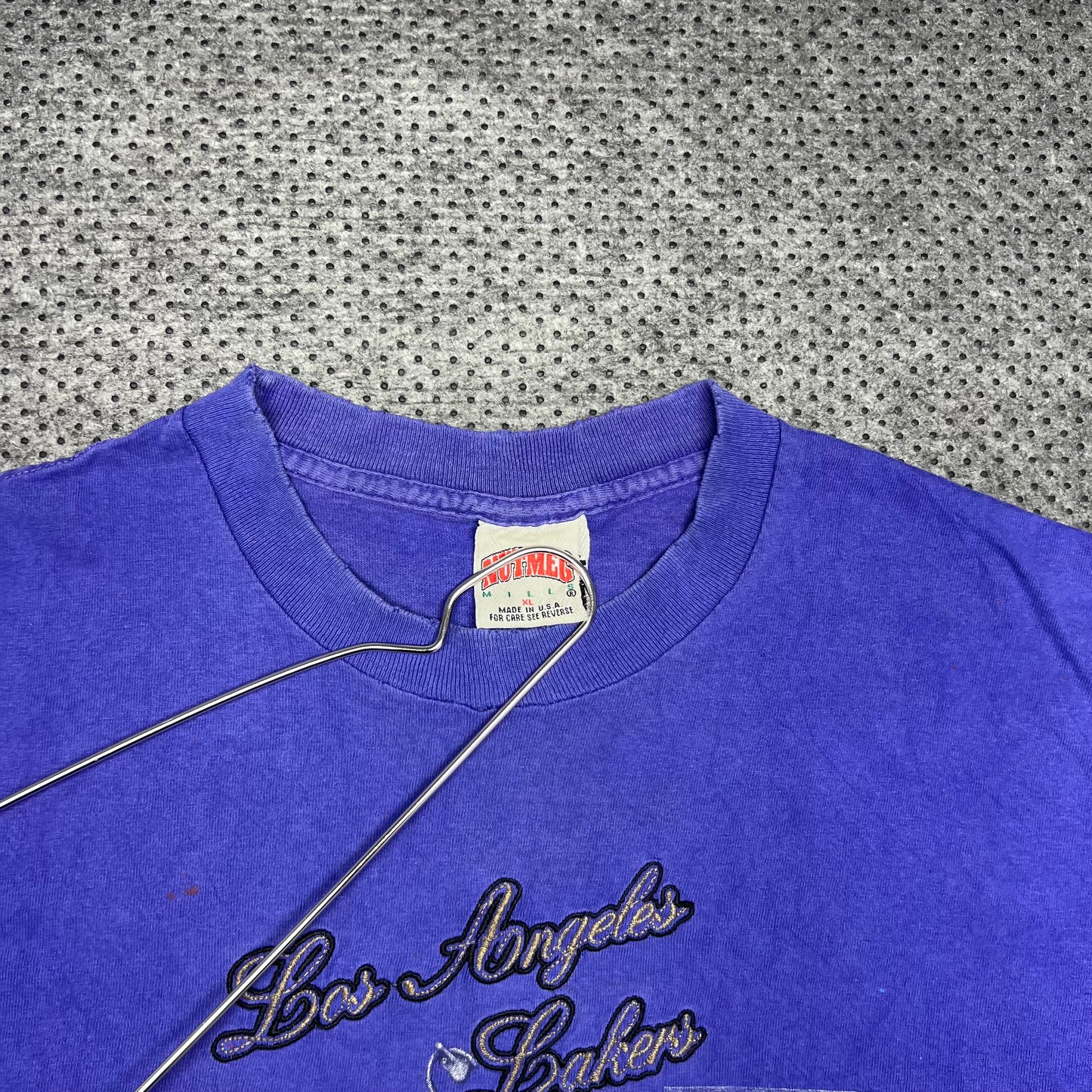 Vintage 90s Nutmeg Los Angeles Lakers Basketball Locker Room Tee XL