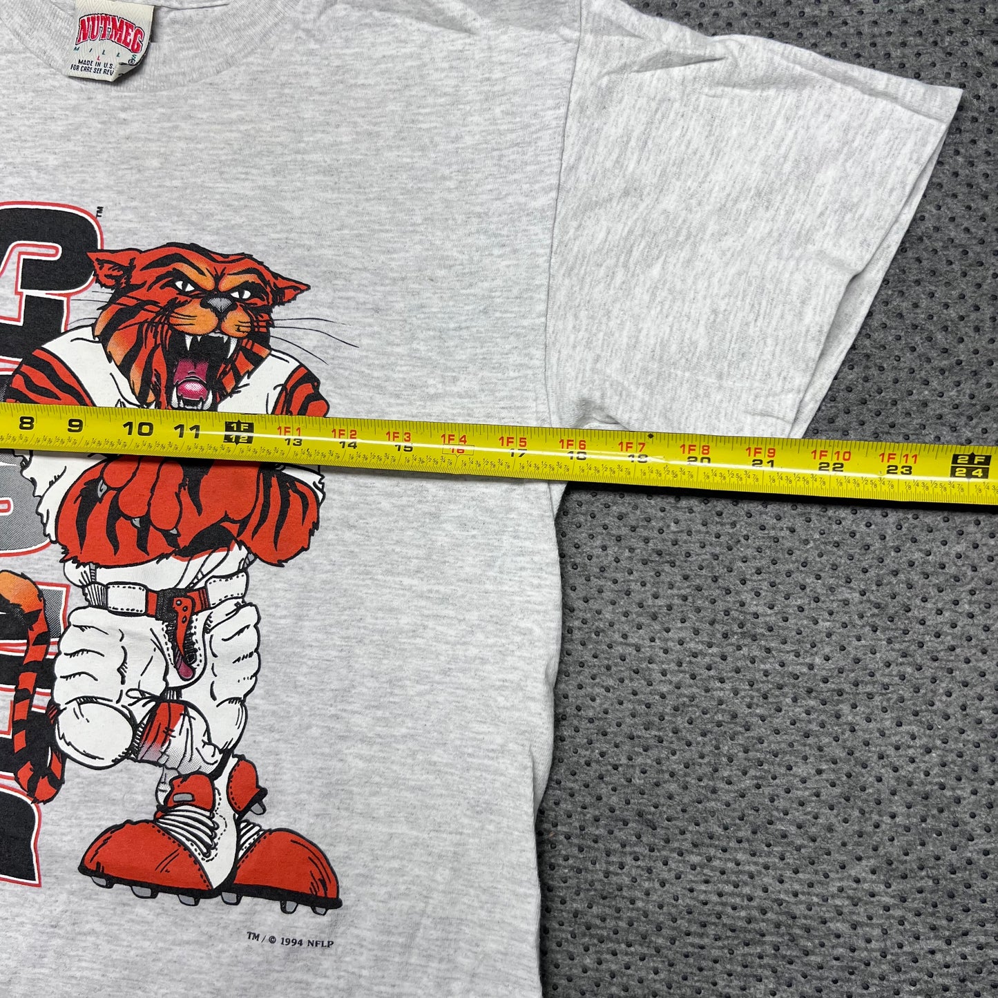 Vintage 1994 Nutmeg Cincinnati Bengals Mascot Breakthrough Tee L