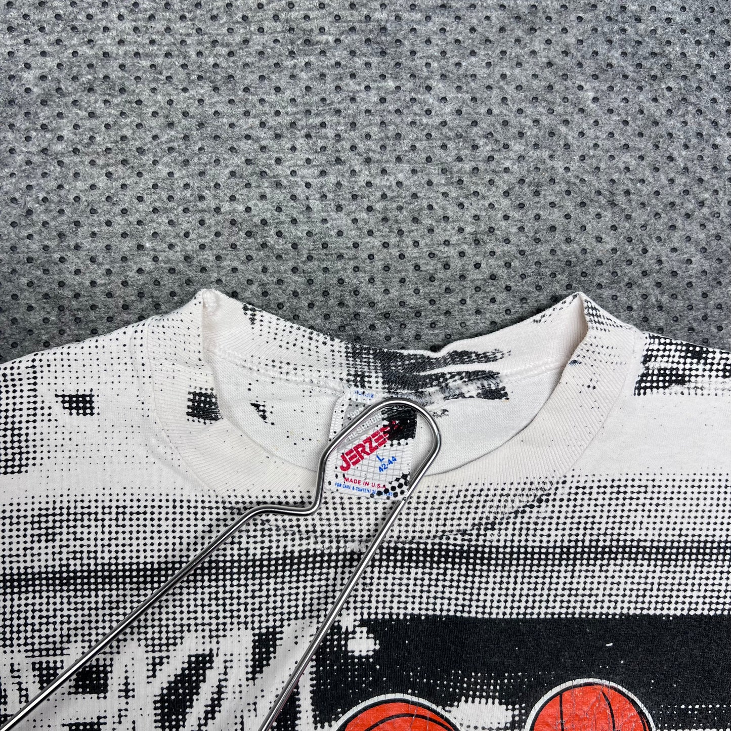 Vintage 90s AOP University Of North Carolina Tar Heels Basketball Tee L