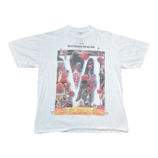Vintage 1998 NBA World Champion Chicago Bulls Newspaper Michael Jordan Rap Tee L