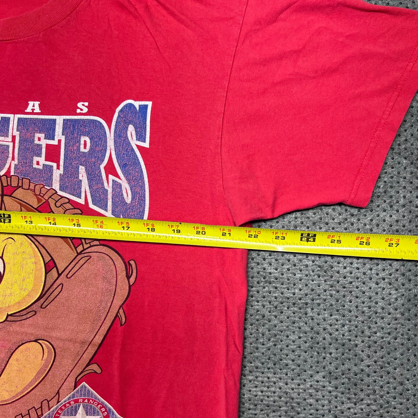 Vintage 90s CSA Texas Rangers Baseball Glove Tweety Bird Tee L