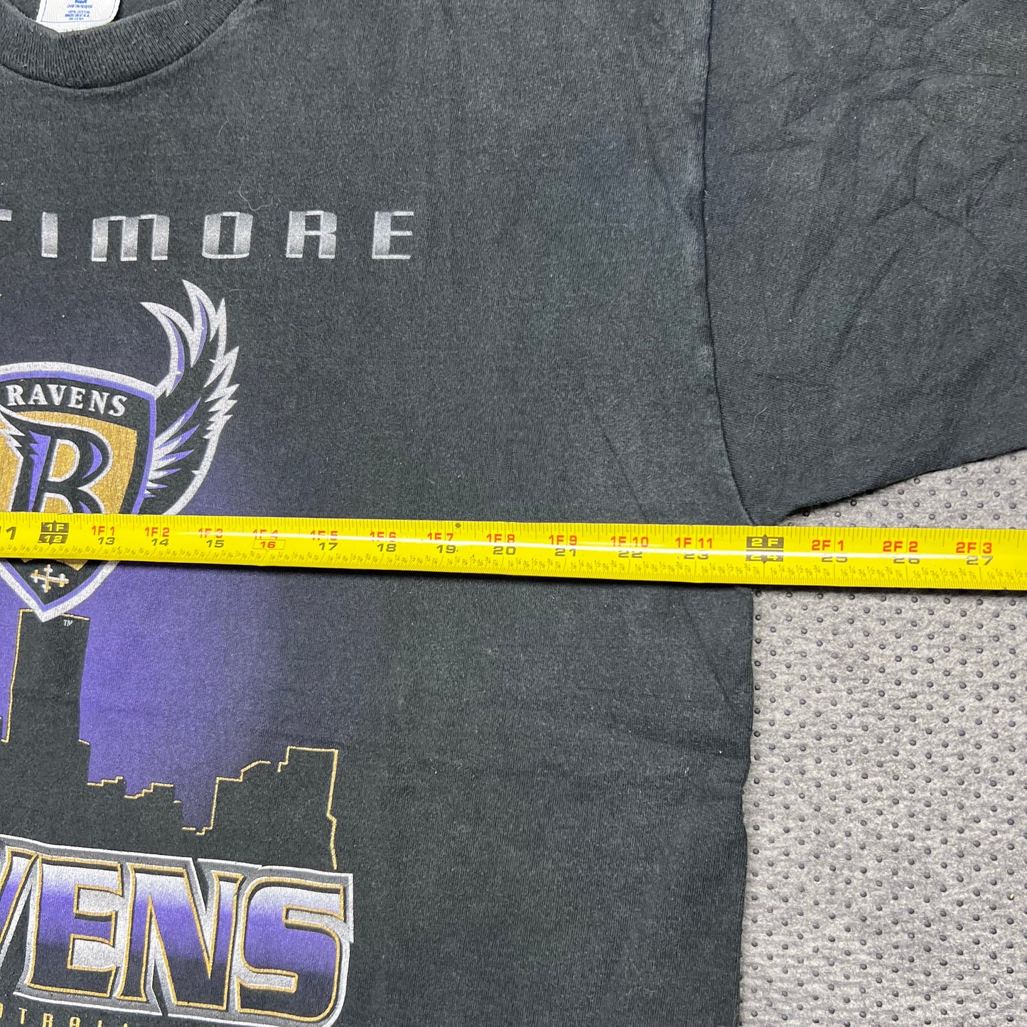 Vintage 90s Pro Player Baltimore Ravens Football City Line Tee XL